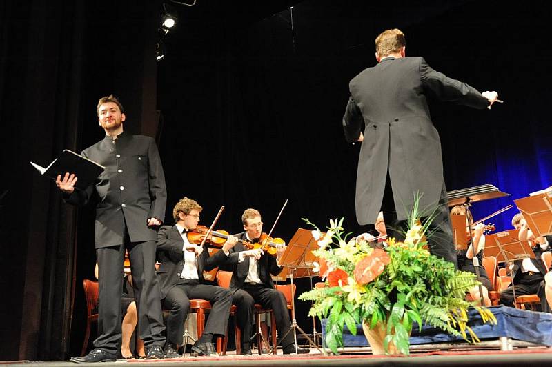 Jen jedničky a dvojky měl ve svém datu konání letošní Vánoční koncert Kolínské filharmonie.