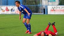 Z utkání Český Brod (v modrém) - Slatiňany (4:0).