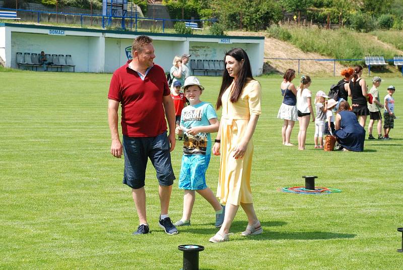 Dětský den na fotbalovém hřišti v Polepech.