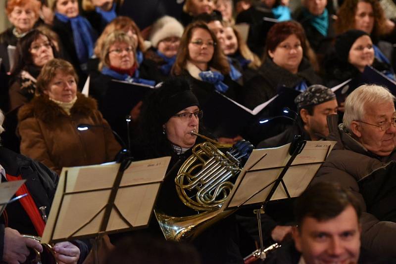 Česká mši vánoční autora Jakuba Jana Ryby v podání Kolínské filharmonie.