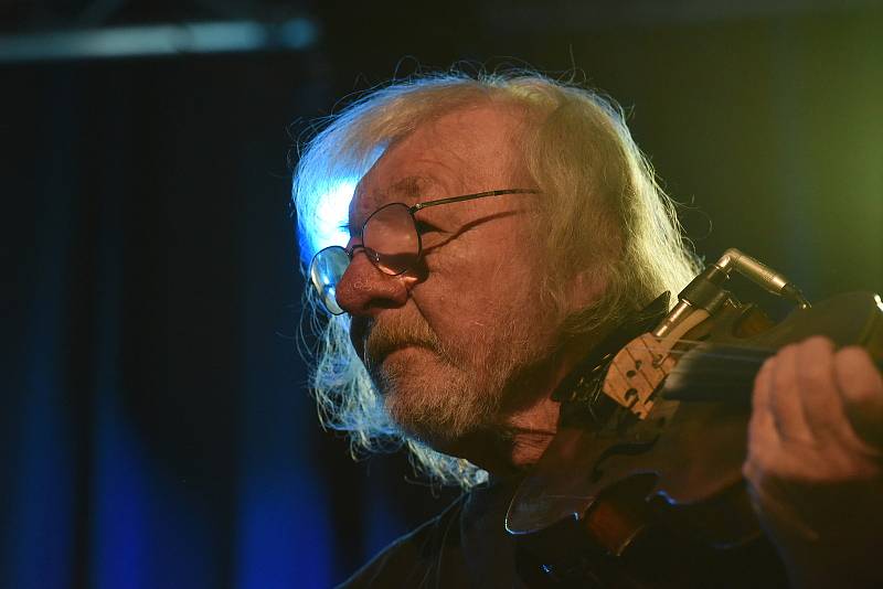 Michal Prokop zahájil kolínský koncert třemi největšími hity.