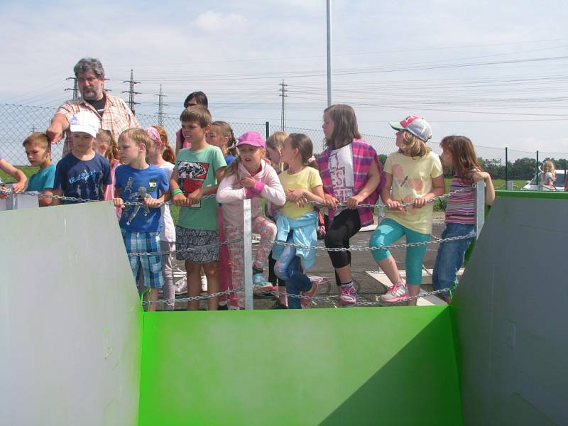 Slavnostní zakončení výstavby nového sběrného dvoru v Liblicích doprovodil i dětský den