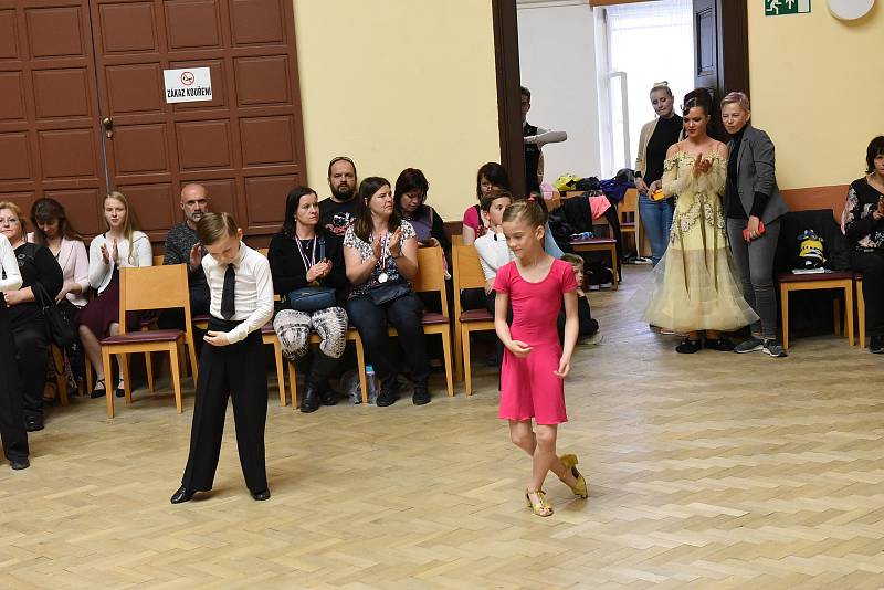 Z Memoriálu Bohuslava Matiáše, soutěže ve společenském tanci na Zámecké v Kolíně.