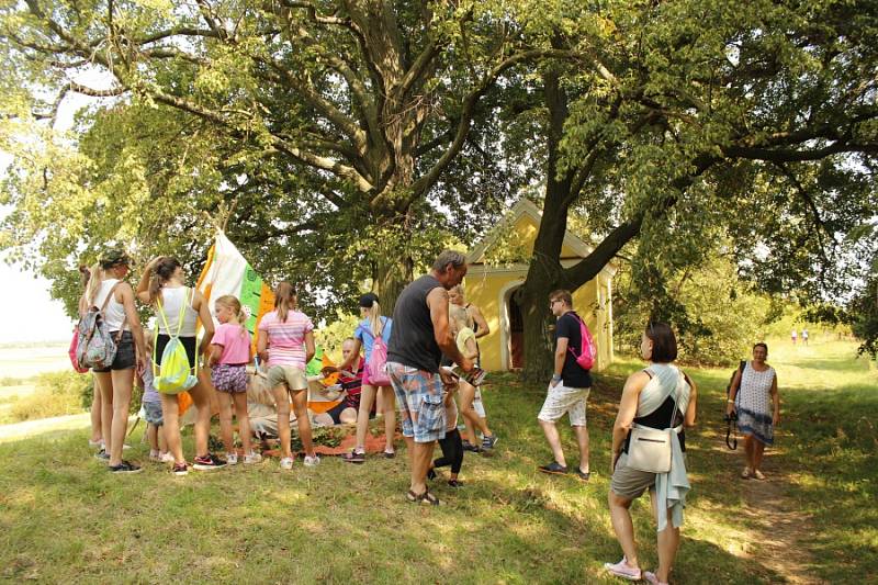 Souběžně s letním rodinným festivalem Kouřimská skála se v Kouřimi v sobotu odpoledne uskutečnil 18. ročník Putování s pohádkou. 