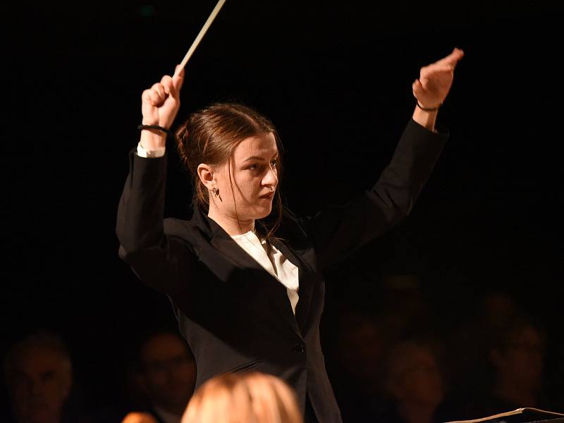 Podzimní koncert Kolínské filharmonie ve velkém sále Městského společenského domu v Kolíně.