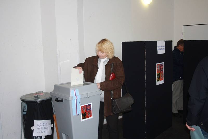 Volby na kolínském zimním stadionu