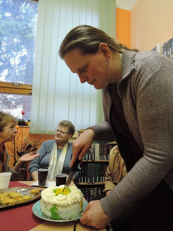 V knihovně se ochutnávaly dobrůtky čtenářů