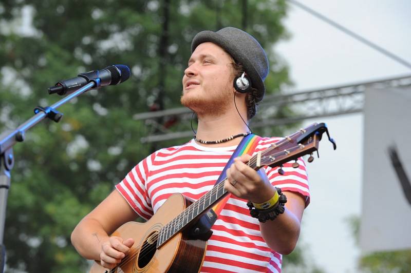 Na slavná léta festivalu Rock for People zavzpomínali v sobotu v areálu českobrodského stadionu Na Kutilce, kam se alespoň na jeden den opět vrátilo festivalové dění.