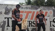 Nedělní odpoledne ve Viticích zpestřil Timbersports.