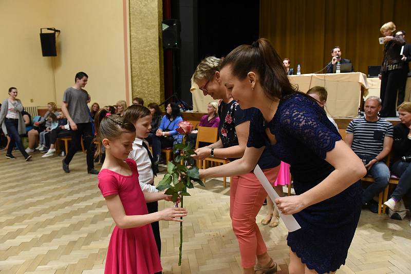 Z Memoriálu Bohuslava Matiáše, soutěže ve společenském tanci na Zámecké v Kolíně.