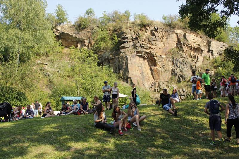 Souběžně s letním rodinným festivalem Kouřimská skála se v Kouřimi v sobotu odpoledne uskutečnil 18. ročník Putování s pohádkou. 