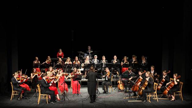 Symfonický orchestr Dalibora Havlíčka odehraje v Českém Brodě koncert filmové hudby.
