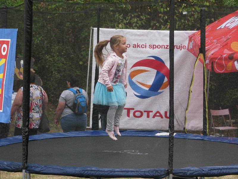Rodinný festival Kouřimská skála zahájil pohádkový program