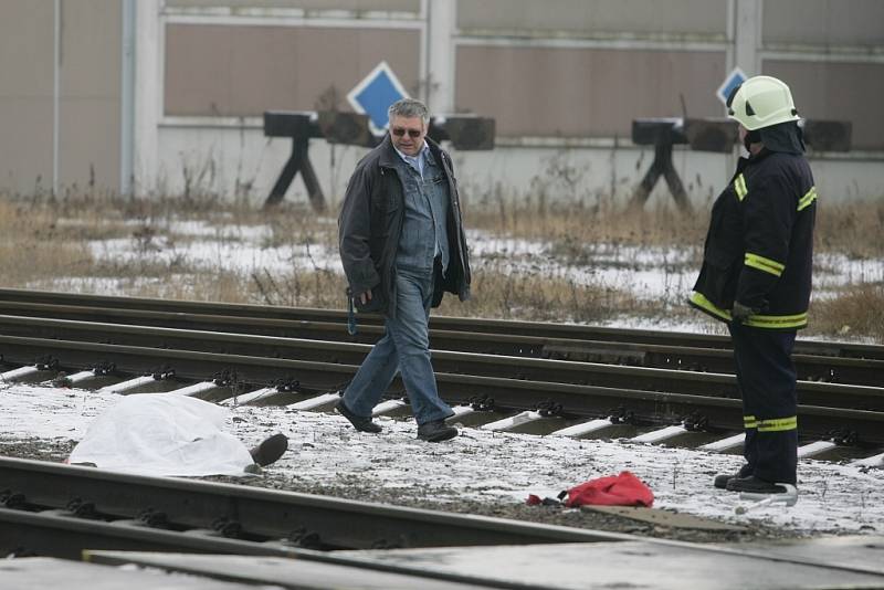 V Pečkách srazilo pendolino seniorku. Na místě svým zraněním podlehla. 10.2. 2009.