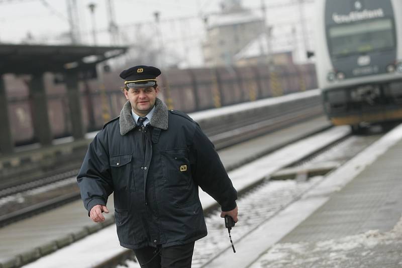 V Pečkách srazilo pendolino seniorku. Na místě svým zraněním podlehla. 10.2. 2009.