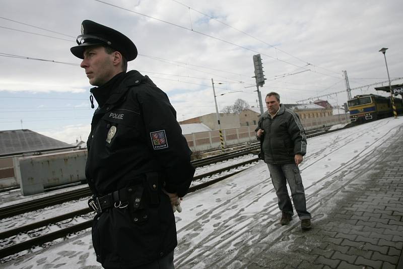 V Pečkách srazilo pendolino seniorku. Na místě svým zraněním podlehla. 10.2. 2009.