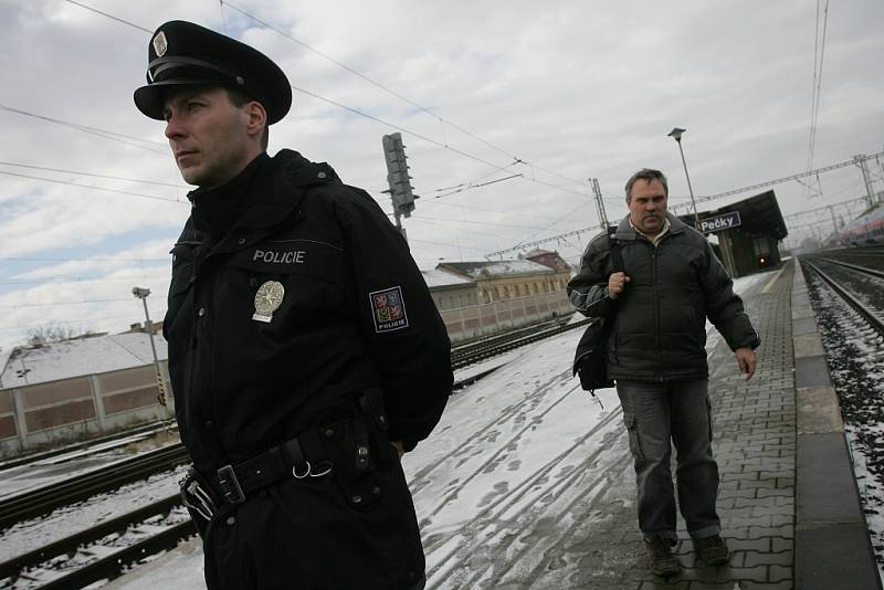 V Pečkách srazilo pendolino seniorku. Na místě svým zraněním podlehla. 10.2. 2009.