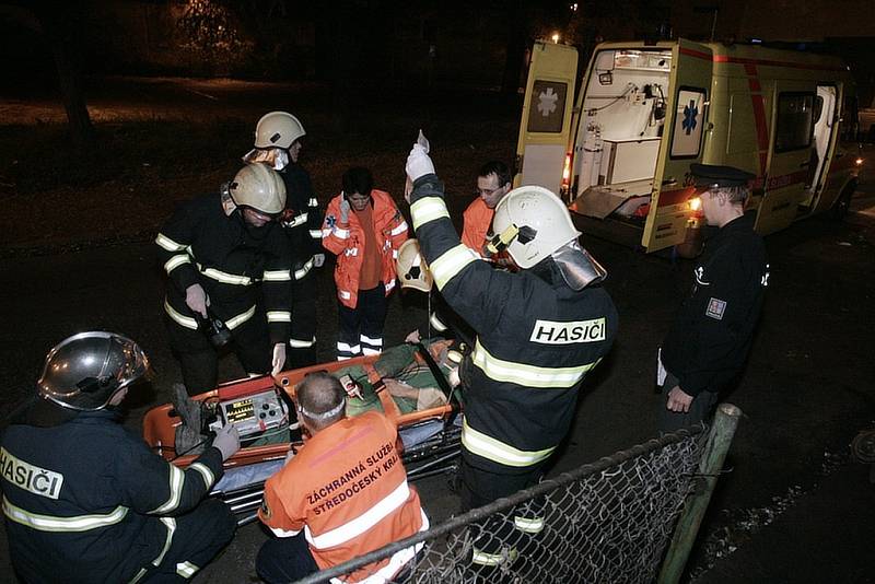 Na železniční trati u Starých lázní v Kolíně srazil vlak zřejmě přecházejícího muže. 