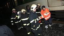 Na železniční trati u Starých lázní v Kolíně srazil vlak zřejmě přecházejícího muže. 