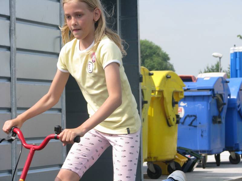 Slavnostní zakončení výstavby nového sběrného dvoru v Liblicích doprovodil i dětský den