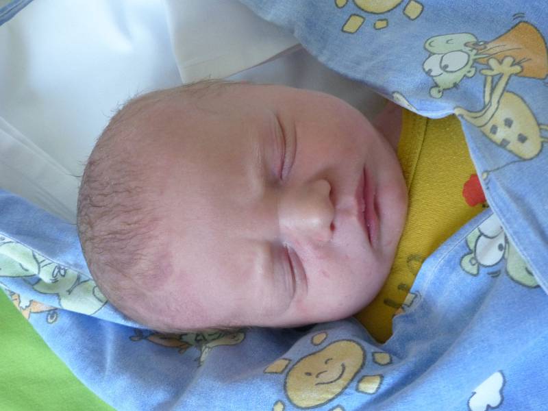 Vít Bednář se narodil 14. listopadu 2022 v kolínské porodnici, vážil 3410 g a měřil 51 cm. V Jestřabí Lhotě ho přivítala sestřička Karolínka (2) a rodiče Tereza a Aleš.