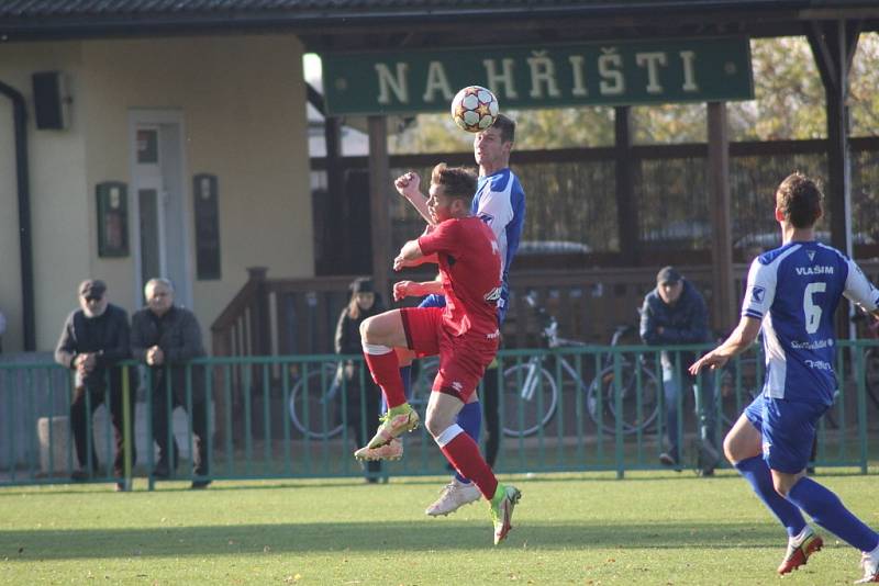 Z fotbalového utkání krajského přeboru Velim - Vlašim B