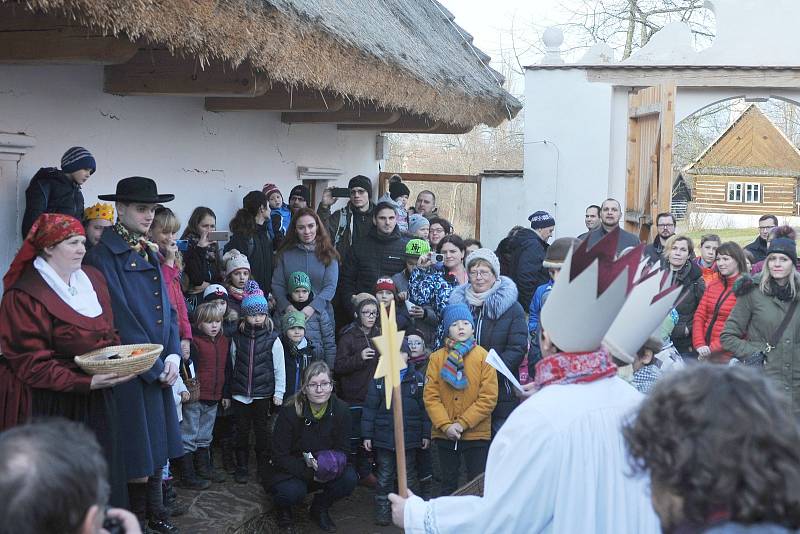 Tříkrálová koleda přilákala do Kouřimi davy lidí.