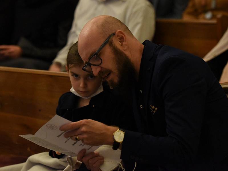 Festival Rosa Bohemica v kolínské synagoze: z vystoupení souboru Plaisirs de Musique se zpěvačkou Eliškou Tesařovou.