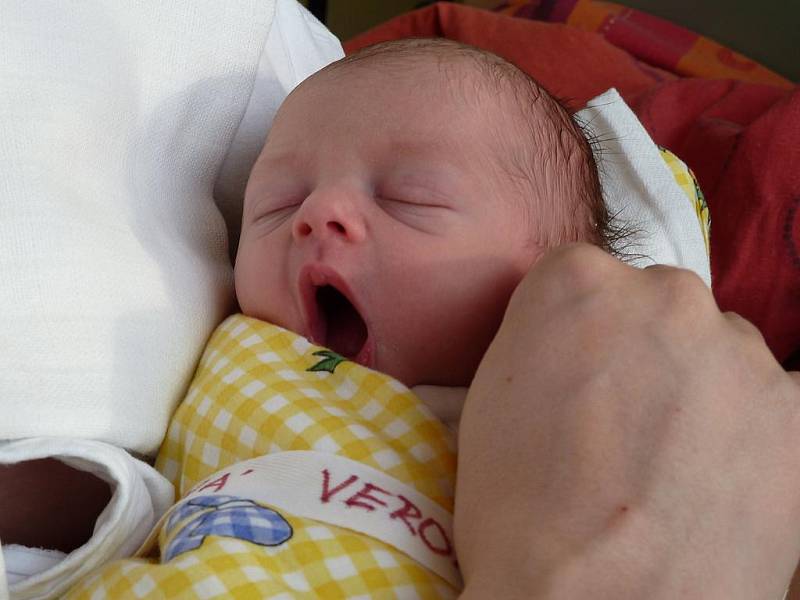 Veronika Černá se narodila 6. února 2012 s váhou 2660 gramů a výškou 49 centimetrů. Rodiče Jana a Jan s ní budou žít v rodném Kolíně.