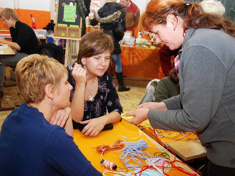 Třetí ročník oblíbeného adventního jarmarku Andělské zvonění se konal v Českém Brodě