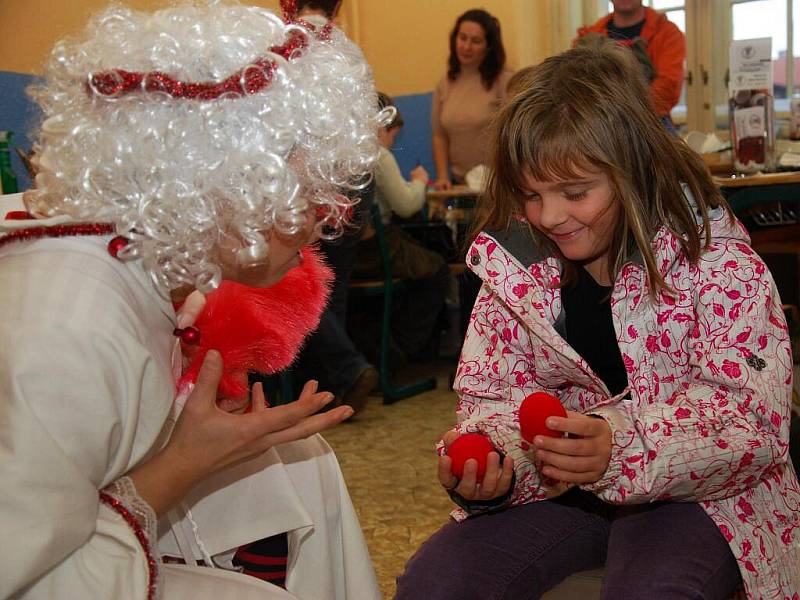 Třetí ročník oblíbeného adventního jarmarku Andělské zvonění se konal v Českém Brodě