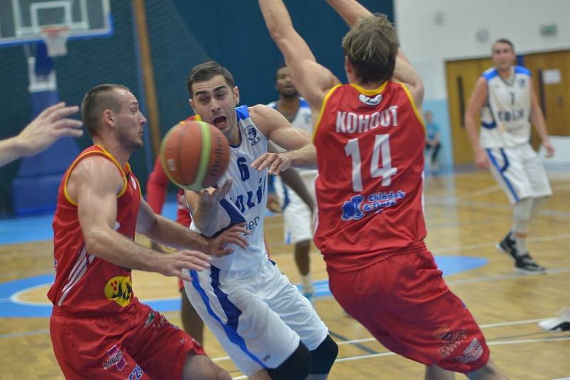 Z utkání BC Geosan Kolín - Pardubice (82:88).