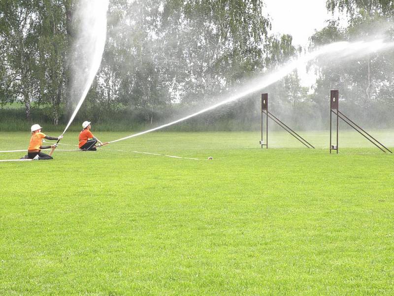 Druhé kolo Podlipanské ligy v Rostoklatech