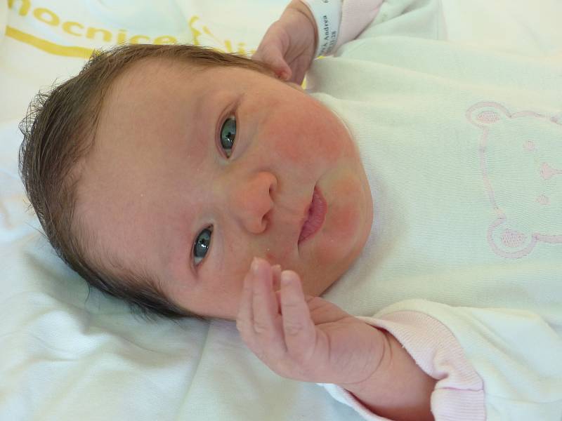Andrea Hornová se narodila 6. července 2019, vážila 3720 g a měřila 51 cm. V Pečkách ji přivítala sestřička Kačenka (4) a rodiče Markéta a Honza.