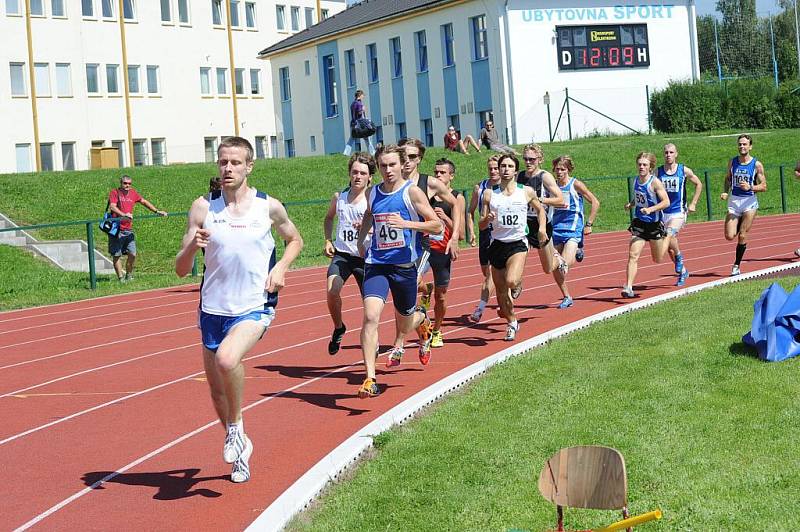 Ze 4. kola prvoligové soutěže atletů v Jičíně.