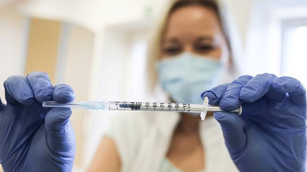 Očkování přednostních skupin obyvatel proti koronaviru v objektu nemocniční svobodárny v Kolíně.