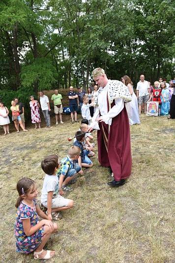 Kmochův Kolín začal tradičním pasováním předškoláků.