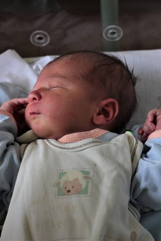 Marek a Michaela z Peček se dočkali syna. Vojtěch Zubík se narodil 1. května 2017 s váhou 3820 gramů a výškou 51 centimetrů. 