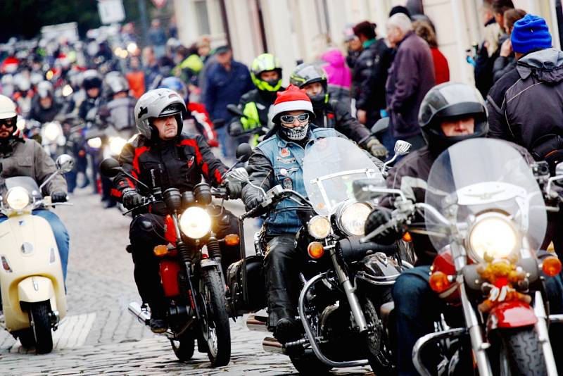 Vánoční výjezd motorkářů pod taktovkou Kolínské verbeže