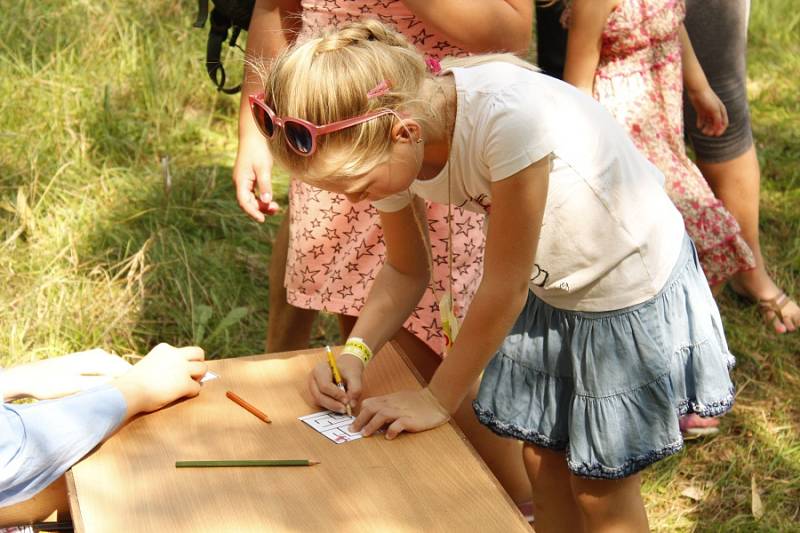 Souběžně s letním rodinným festivalem Kouřimská skála se v Kouřimi v sobotu odpoledne uskutečnil 18. ročník Putování s pohádkou. 