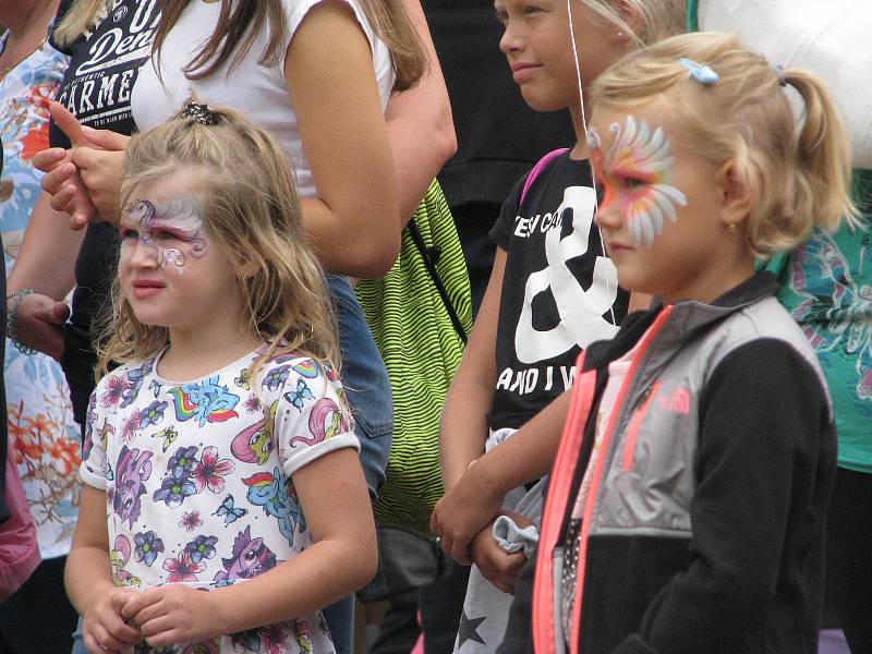 Rodinný festival Kouřimská skála zahájil pohádkový program