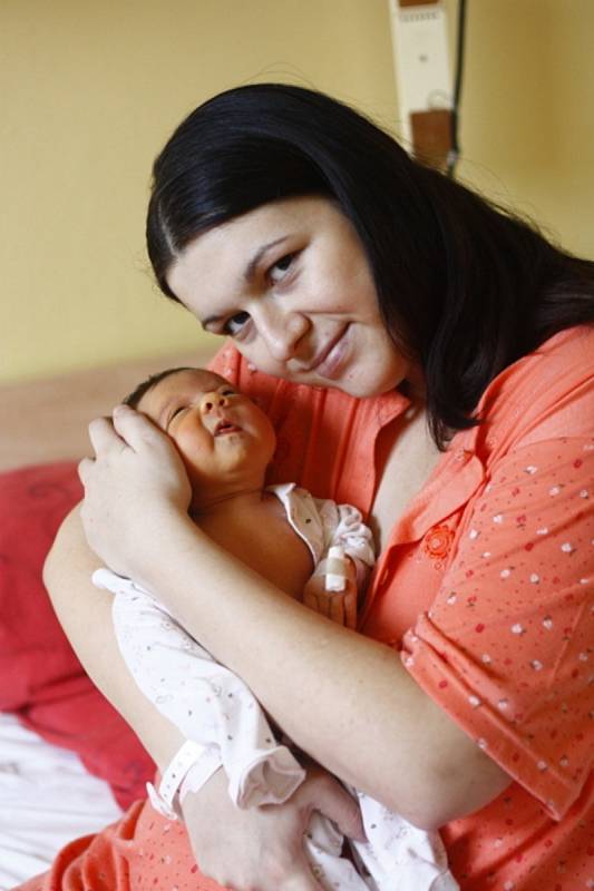 Maminka Nikola a tatínek Radek se 5. ledna 2013 stali pyšnými rodiči. Denisa Svobodová se po narození chlubila výškou 51 centimetr a váhou 3850 gramů. Svou prvorozenou dceru si odvezli do Bělušic.