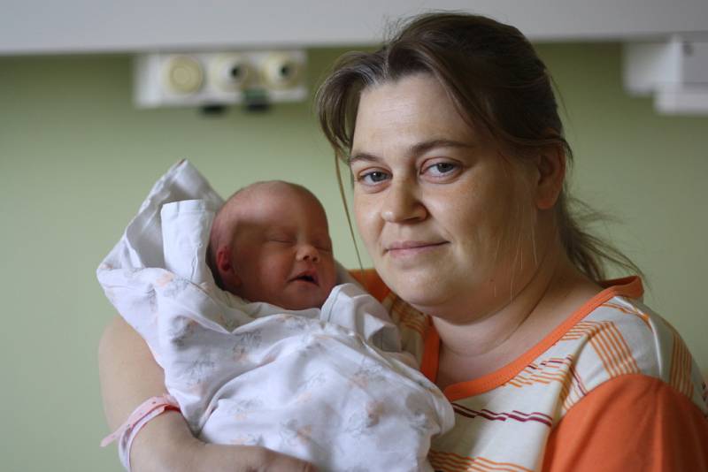 Natálie Kroutilová se narodila 20. března 2012, a to s výškou 47 centimetrů a váhou 2950 gramů. Rodiče Dagmar a Jiří si ji odvezli do Borové u Zbraslavi, kde se na ni těšil tříletý Matýsek.