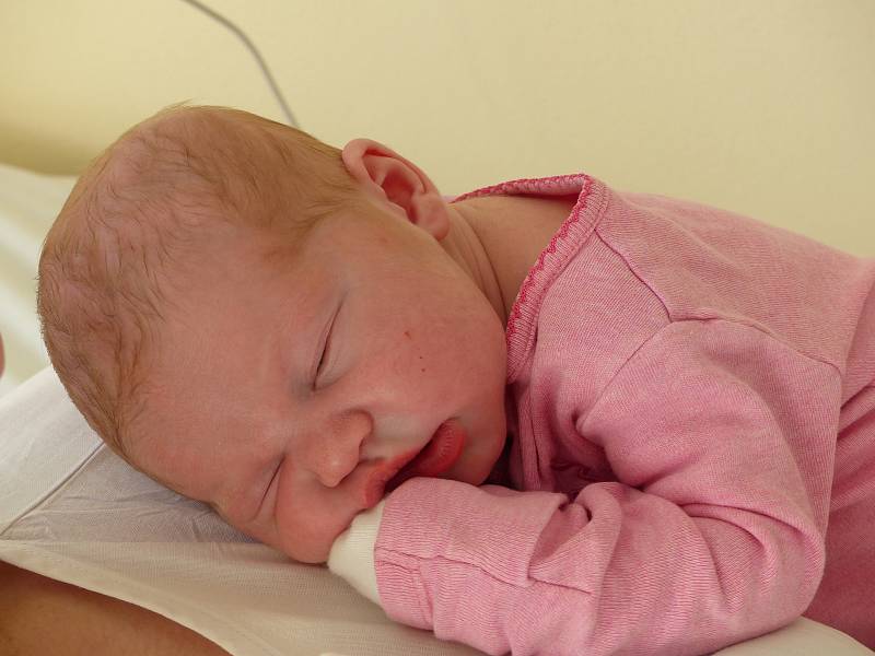 Eliška Neumannová se narodila 4. května 2020 v kolínské porodnici, vážila 3340 g a měřila 50 cm. V Kolíně se z ní těší bráška Toníček (3) a rodiče Michaela a Rudolf.