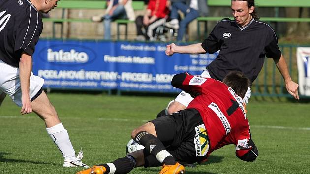 Z utkání Velim - Hradec Králové B (2:0).