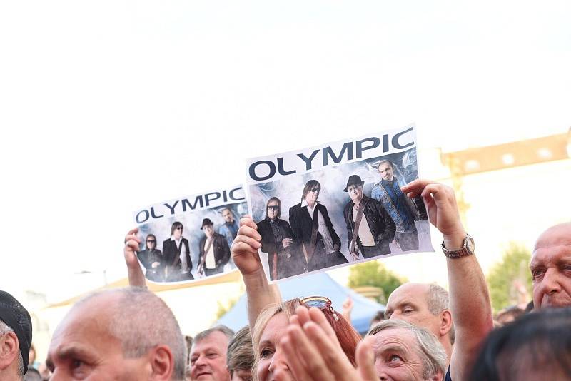 Kolínské kulturní léto - Bára Zemanová a Olympic.