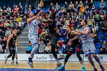 Z utkání NBL BC Kolín - Nymburk (77:69).