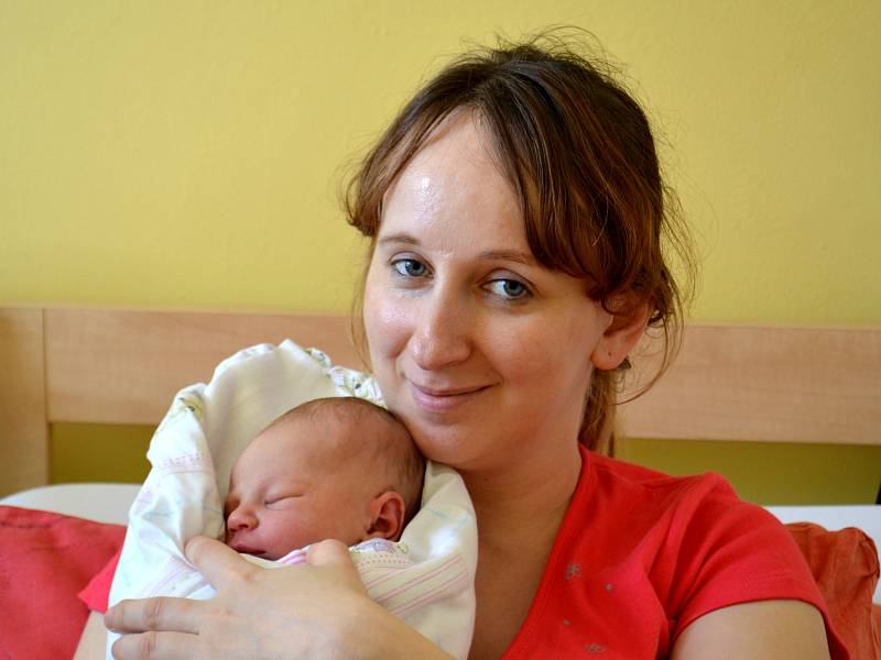 Julie Richterová prvně zakřičela 18. února 2013. Po narození měřila 50 centimetrů a vážila 3730 gramů. Maminka Jana, tatínek Vladislav a sedmiletý Vašík ji přivítali v Poděbradech.