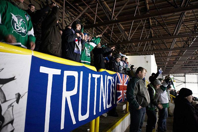 Z utkání čtvrtfinále play off druhé ligy Trutnov - Kolín (5:0).