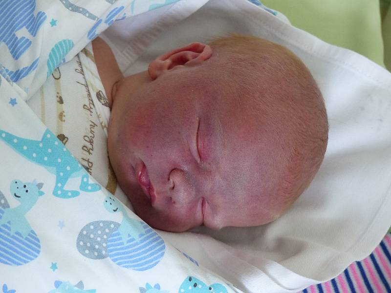 Tadeáš Ondráček se narodil 19. června 2022 v kolínské porodnici, vážil 3585 g a měřil 50 cm. Do Kozojed odjel s maminkou Alenou a tatínkem Lukášem.
